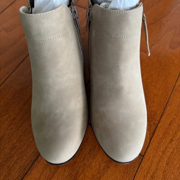 Sam Edelman Kids Girl's Petty Packer (Little Kid/Big Kid) Putty 4 Big Kid - Picture 2 of 6